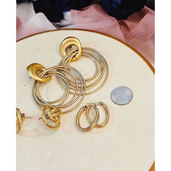🔥$5/$25 Vintage Gold-Tone Earring Set With Twisted Knot Hoop &  Circle Designs - Picture 7 of 7